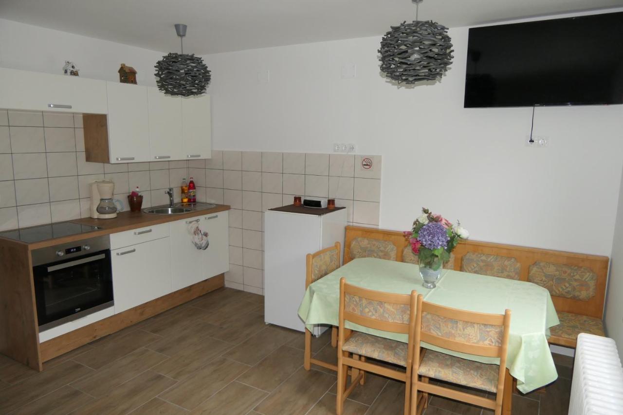 Apartments And Rooms Brunko Μπλεντ Εξωτερικό φωτογραφία
