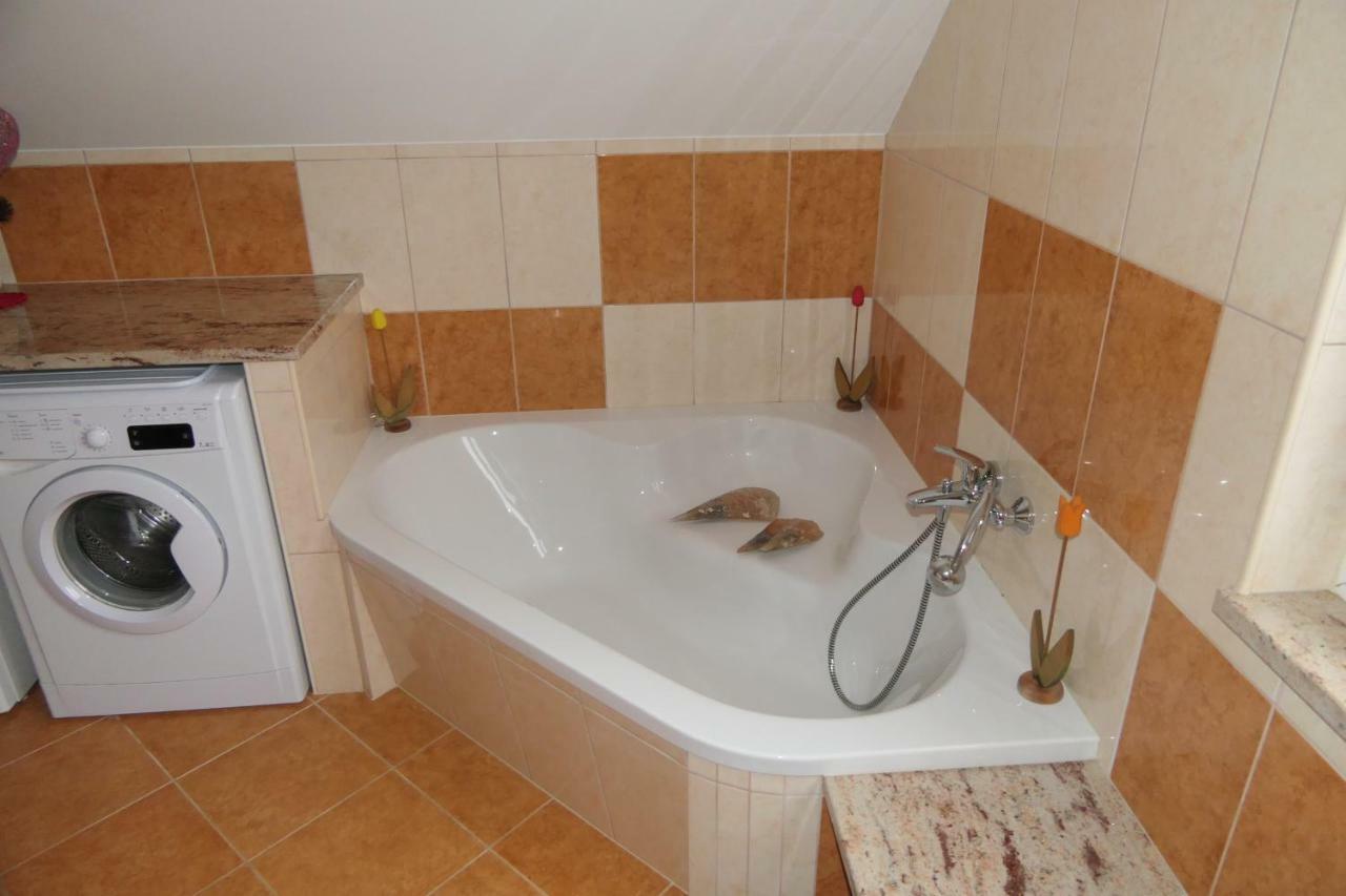 Apartments And Rooms Brunko Μπλεντ Εξωτερικό φωτογραφία