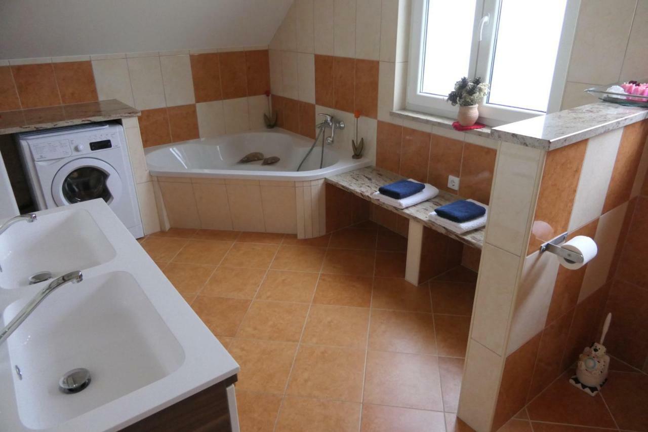 Apartments And Rooms Brunko Μπλεντ Εξωτερικό φωτογραφία